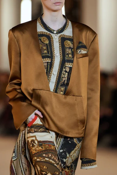 Look 66